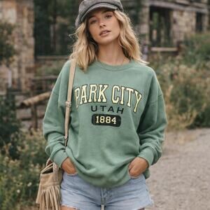PArk City Utah Soft Light Green Sweatshirt M